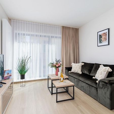 Modern Studios With Air Conditioning In Downtown Krakow By Noclegi Renters Bagian luar foto