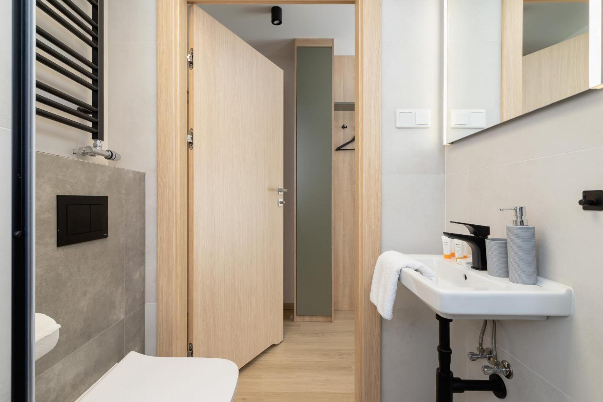 Modern Studios With Air Conditioning In Downtown Krakow By Noclegi Renters Bagian luar foto