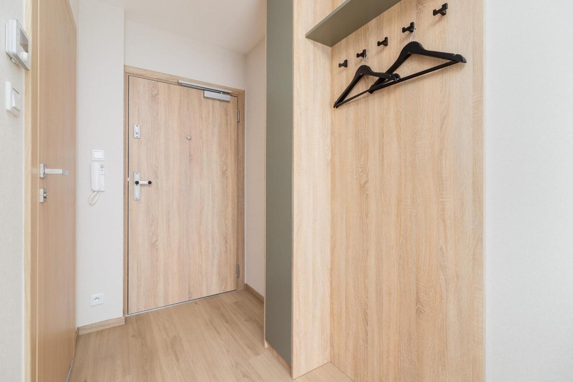 Modern Studios With Air Conditioning In Downtown Krakow By Noclegi Renters Bagian luar foto