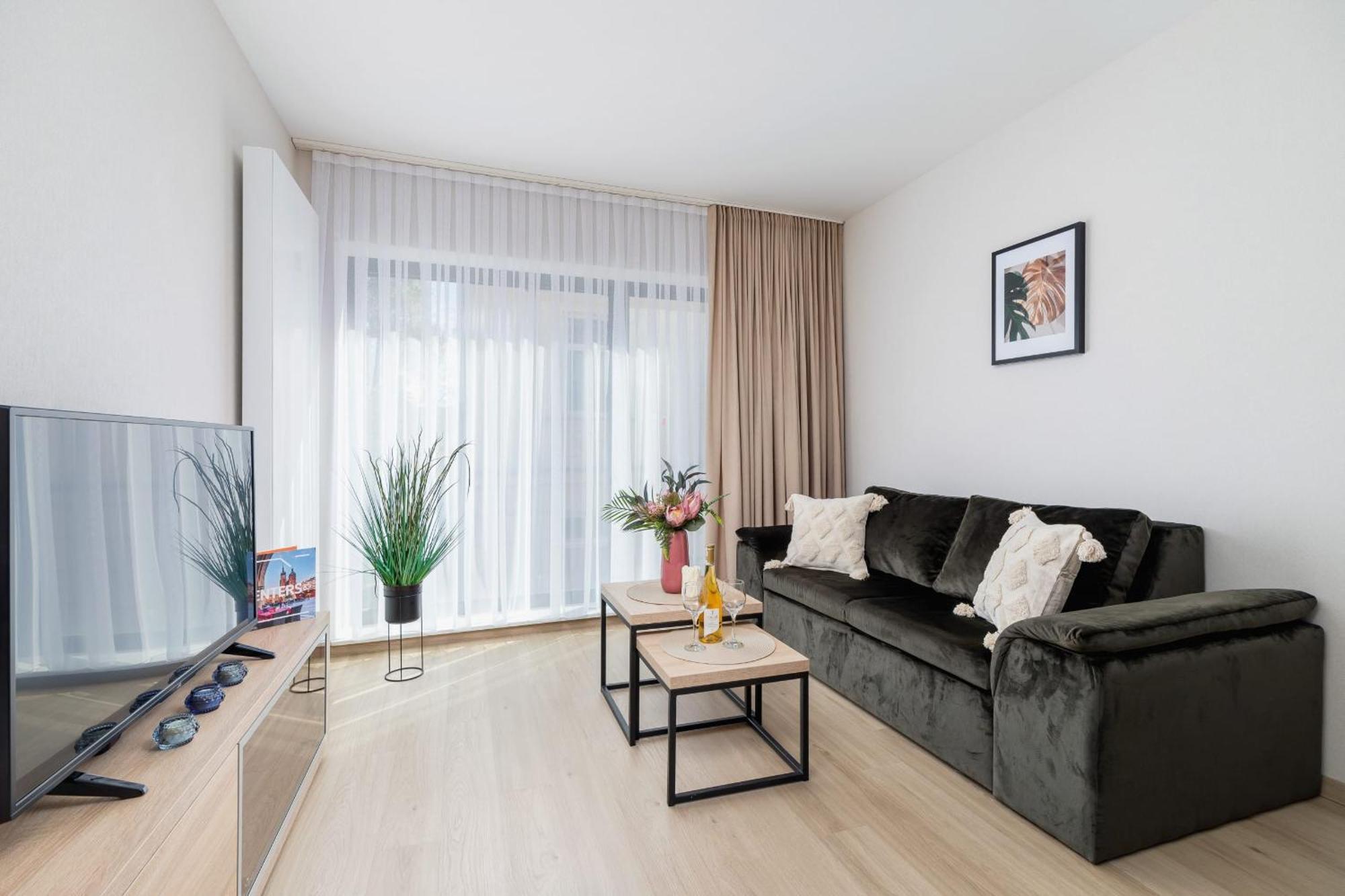 Modern Studios With Air Conditioning In Downtown Krakow By Noclegi Renters Bagian luar foto