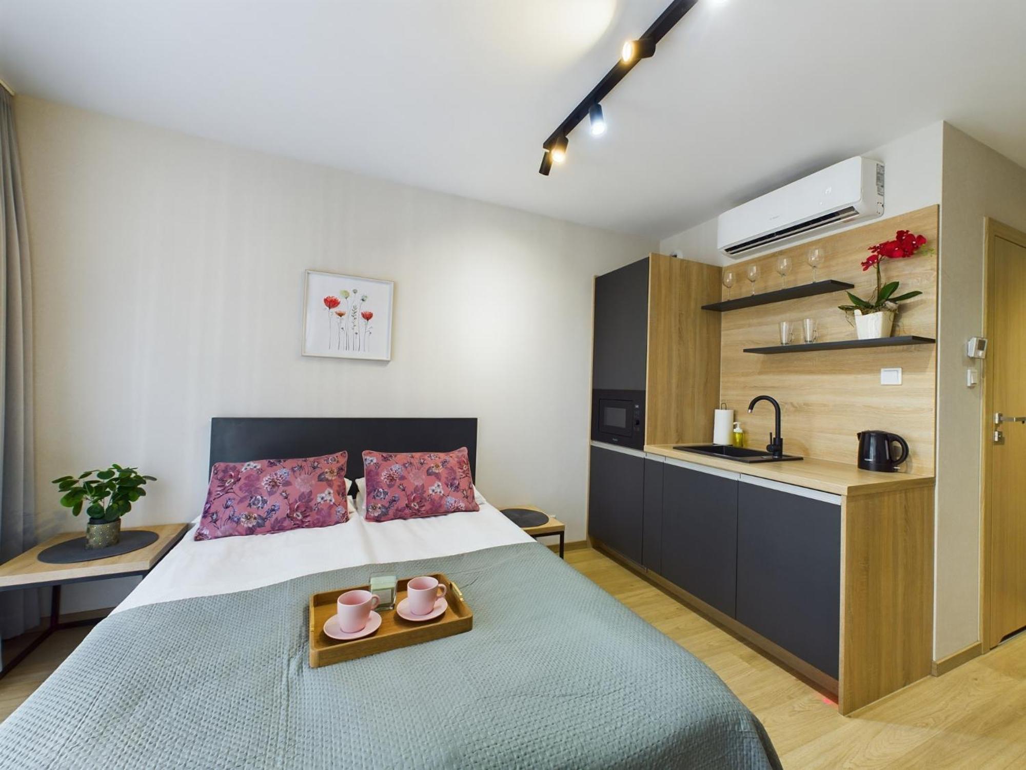 Modern Studios With Air Conditioning In Downtown Krakow By Noclegi Renters Bagian luar foto
